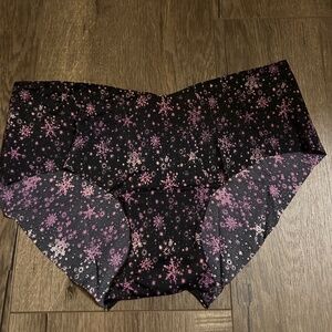 victorias secret no show cheeky size medium